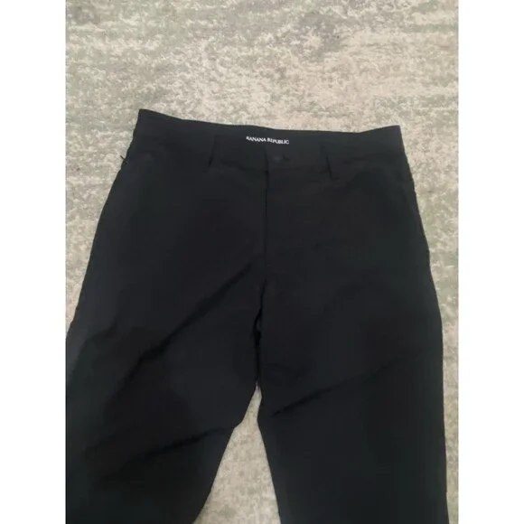 BANANA REPUBLIC Tech Pants Men 30x34 Black Performance Athleisure Lightweight - Picture 7 of 9